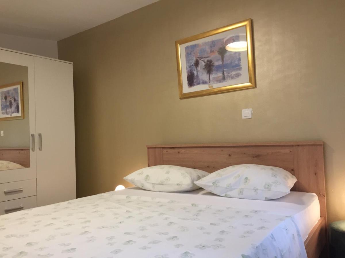 One-Bedroom Apartment, Wifi, Airco, Parking, Washing Machine, Grill Medulin Exterior foto